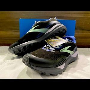 Womens Brooks Cascadia 15 GTX size 8